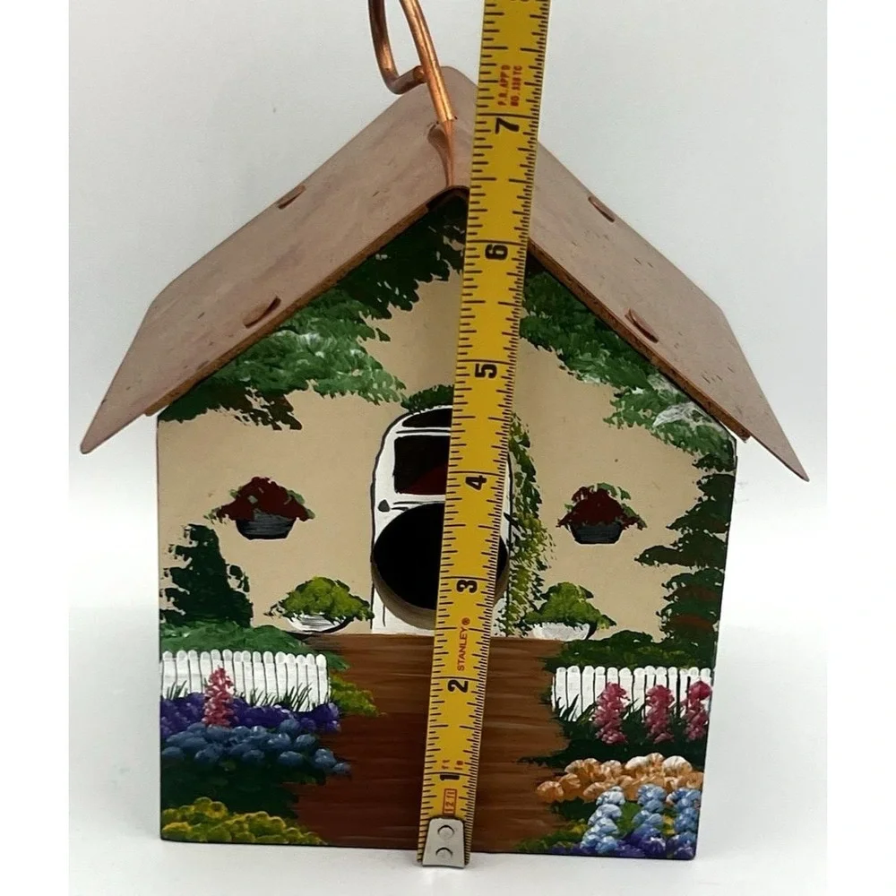 Pollys Perch birdhouse very